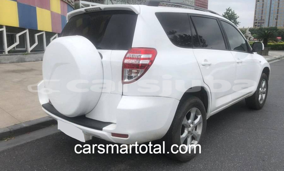 Buy Used Toyota RAV4 White Car in Rumbek in South Sudan Buy Used Toyota RAV4 White Car in Rumbek in South Sudan
