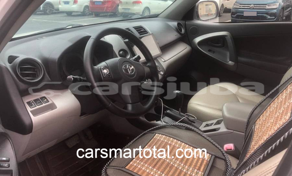 Buy Used Toyota RAV4 White Car in Rumbek in South Sudan Buy Used Toyota RAV4 White Car in Rumbek in South Sudan