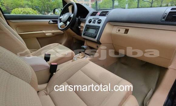 Buy Used Volkswagen Touran Silver Car in Juba in South Sudan Buy Used Volkswagen Touran Silver Car in Juba in South Sudan