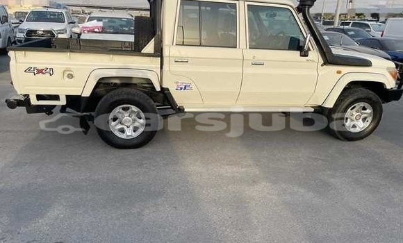 Buy Used Toyota LITEACE White Truck in Juba in South Sudan Buy Used Toyota LITEACE White Truck in Juba in South Sudan