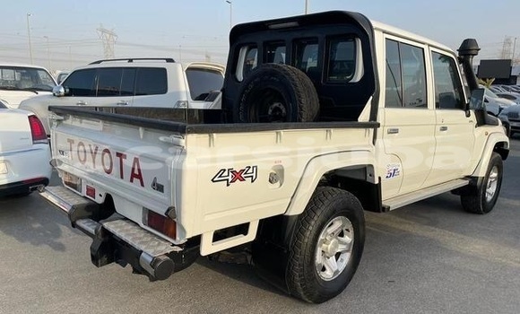 Buy Used Toyota LITEACE White Truck in Juba in South Sudan Buy Used Toyota LITEACE White Truck in Juba in South Sudan