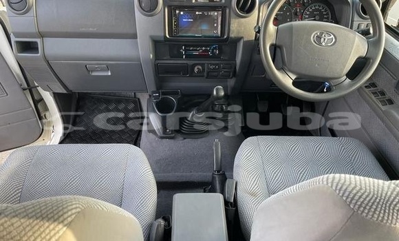Buy Used Toyota LITEACE White Truck in Juba in South Sudan Buy Used Toyota LITEACE White Truck in Juba in South Sudan