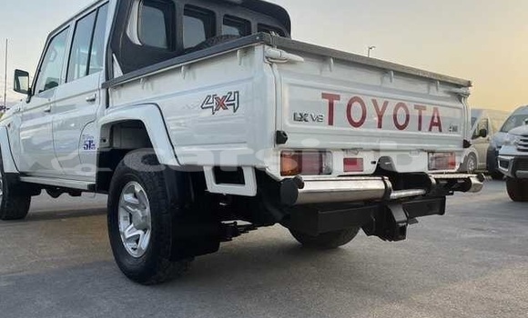 Buy Used Toyota LITEACE White Truck in Juba in South Sudan Buy Used Toyota LITEACE White Truck in Juba in South Sudan