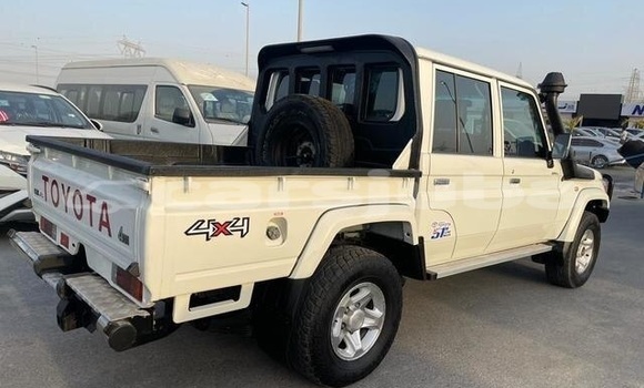 Buy Used Toyota LITEACE White Truck in Juba in South Sudan Buy Used Toyota LITEACE White Truck in Juba in South Sudan