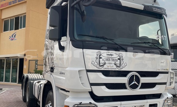 Buy Used Mercedes‒Benz Truck White Truck in Juba in South Sudan Buy Used Mercedes‒Benz Truck White Truck in Juba in South Sudan