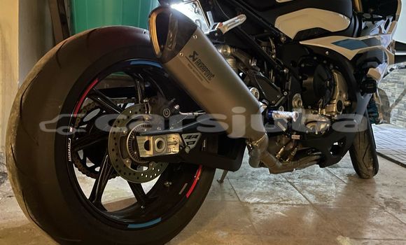 Buy Used BMW S 1000 White Bike in Juba in South Sudan Buy Used BMW S 1000 White Bike in Juba in South Sudan