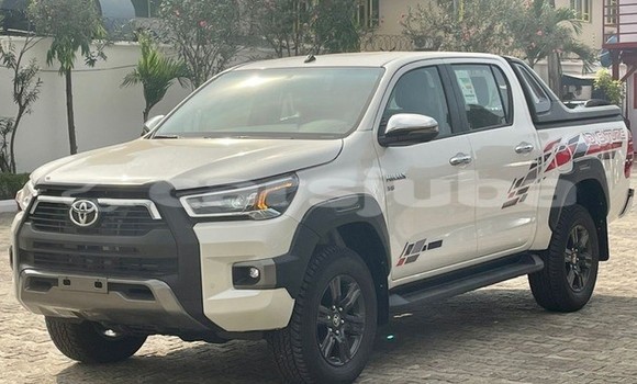 Medium with watermark toyota hilux south sudan juba 423
