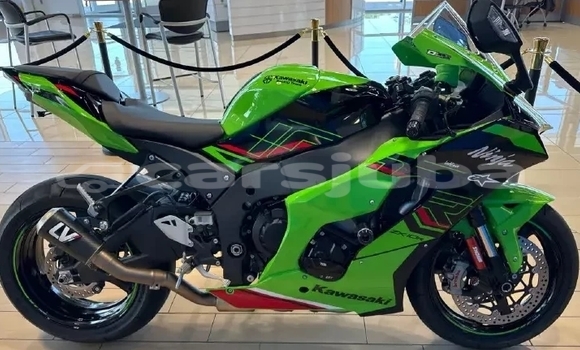 Buy Used Kawasaki Ninja ZX-10R Green Bike in Juba in South Sudan Buy Used Kawasaki Ninja ZX-10R Green Bike in Juba in South Sudan