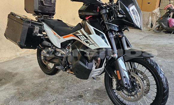 اشتري مستعمل KTM ADVENTURE White دراجة نارية في Juba في South Sudan اشتري مستعمل KTM ADVENTURE White دراجة نارية في Juba في South Sudan