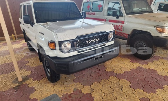 Medium with watermark toyota land cruiser south sudan gogrial 489