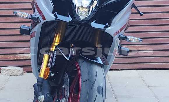 Buy Used Suzuki GSX-R Beige Bike in Juba in South Sudan Buy Used Suzuki GSX-R Beige Bike in Juba in South Sudan