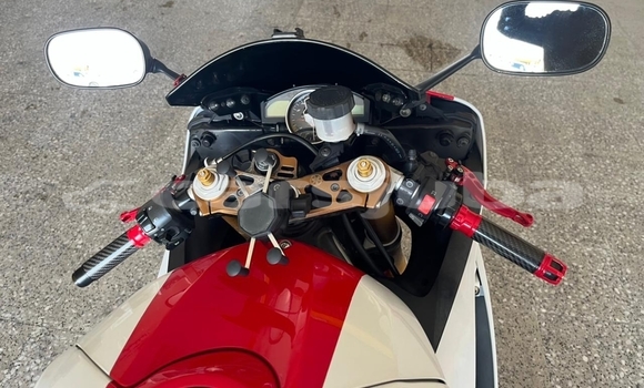 Nunua Ilio tumika Yamaha YZF White Bike ndani ya Juba nchini South Sudan Nunua Ilio tumika Yamaha YZF White Bike ndani ya Juba nchini South Sudan