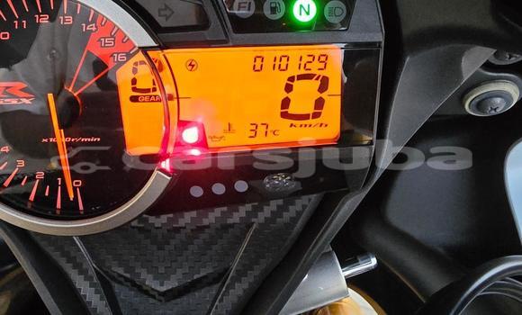 Nunua Ilio tumika Suzuki GSX–R Silver Bike ndani ya Juba nchini South Sudan Nunua Ilio tumika Suzuki GSX–R Silver Bike ndani ya Juba nchini South Sudan