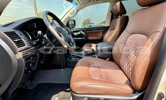 Buy Used Toyota Land Cruiser White Car in Juba in South Sudan Buy Used Toyota Land Cruiser White Car in Juba in South Sudan