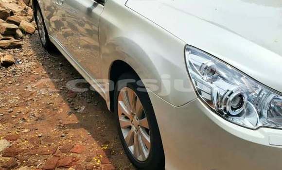 اشتري مستعمل Subaru Legacy Lancaster White سيارة في Juba في South Sudan اشتري مستعمل Subaru Legacy Lancaster White سيارة في Juba في South Sudan