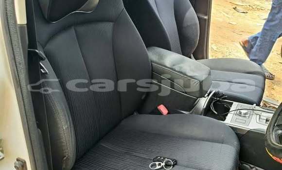 اشتري مستعمل Subaru Legacy Lancaster White سيارة في Juba في South Sudan اشتري مستعمل Subaru Legacy Lancaster White سيارة في Juba في South Sudan