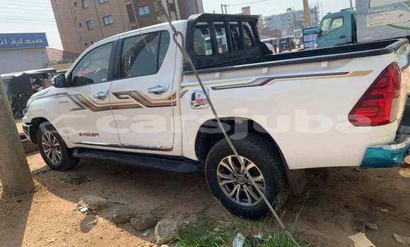 اشتري مستعمل Toyota Hilux White سيارة في Juba في South Sudan اشتري مستعمل Toyota Hilux White سيارة في Juba في South Sudan