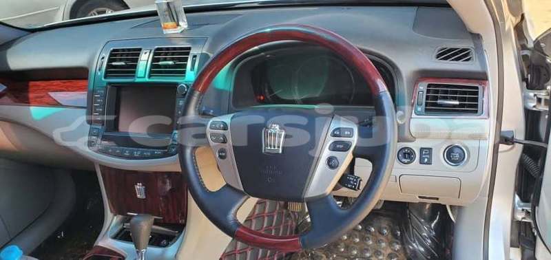Big with watermark toyota crown south sudan juba 700