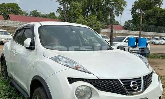 Buy Used Nissan Juke White Car in Juba in South Sudan