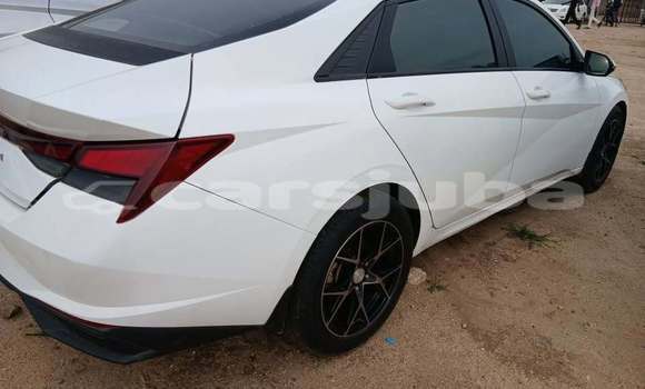 اشتري مستعمل Hyundai Elantra White سيارة في Juba في South Sudan اشتري مستعمل Hyundai Elantra White سيارة في Juba في South Sudan