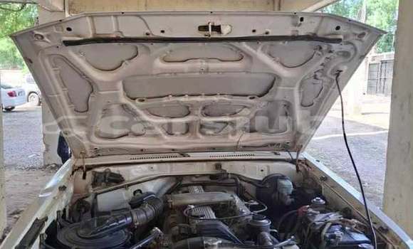 Buy Used Toyota Highlander White Car in Juba in South Sudan Buy Used Toyota Highlander White Car in Juba in South Sudan