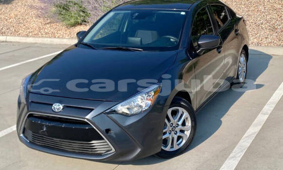 اشتري مستعمل Toyota Yaris Black سيارة في Juba في South Sudan