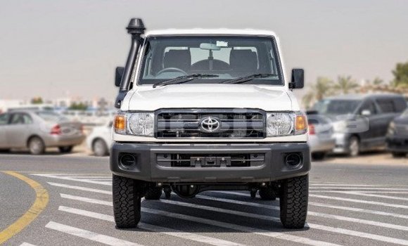Buy Used Toyota Land Cruiser White Car in Juba in South Sudan Buy Used Toyota Land Cruiser White Car in Juba in South Sudan