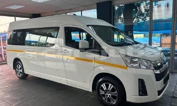Buy Used Toyota Hiace White Car in Juba in South Sudan Buy Used Toyota Hiace White Car in Juba in South Sudan