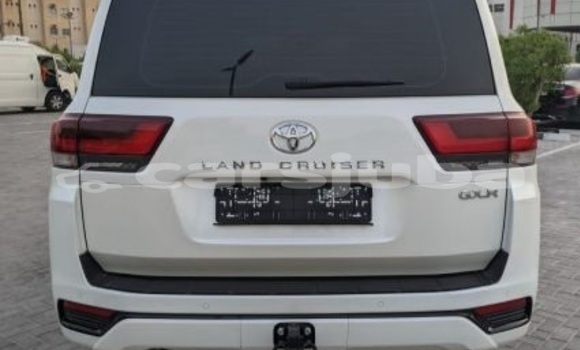 Buy Used Toyota Land Cruiser White Car in Juba in South Sudan Buy Used Toyota Land Cruiser White Car in Juba in South Sudan