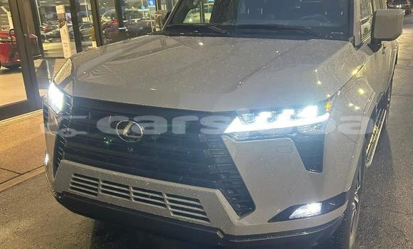 Nunua Ilio tumika Lexus GX White Gari ndani ya Juba nchini South Sudan