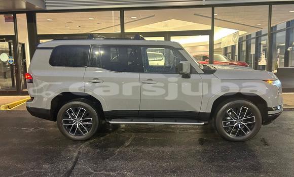 Buy Used Lexus GX White Car in Juba in South Sudan Buy Used Lexus GX White Car in Juba in South Sudan