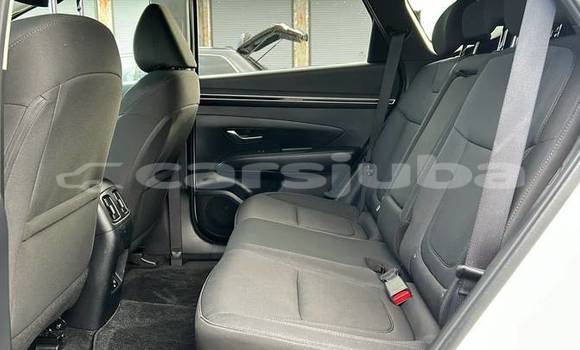 Buy Used Hyundai Tucson White Car in Juba in South Sudan Buy Used Hyundai Tucson White Car in Juba in South Sudan