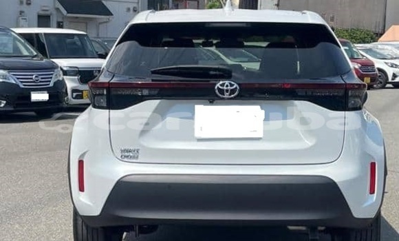Buy Used Toyota Yaris White Car in Juba in South Sudan Buy Used Toyota Yaris White Car in Juba in South Sudan