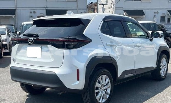 Buy Used Toyota Yaris White Car in Juba in South Sudan Buy Used Toyota Yaris White Car in Juba in South Sudan