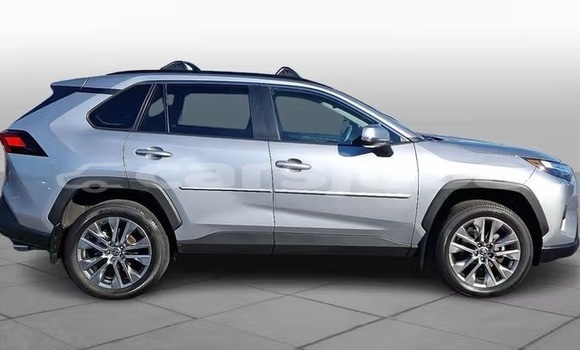 Buy Used Toyota RAV4 Silver Car in Juba in South Sudan Buy Used Toyota RAV4 Silver Car in Juba in South Sudan
