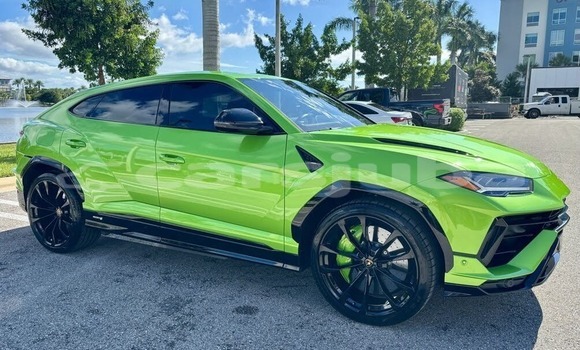Buy Used Lamborghini Urus Green Car in Gogrial in South Sudan