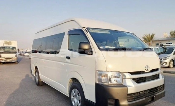 Buy Used Toyota Hiace White Car in Juba in South Sudan Buy Used Toyota Hiace White Car in Juba in South Sudan