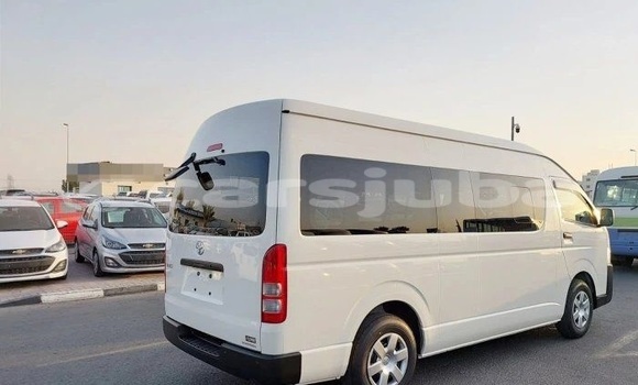Buy Used Toyota Hiace White Car in Juba in South Sudan Buy Used Toyota Hiace White Car in Juba in South Sudan
