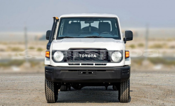 Buy Used Toyota Land Cruiser White Car in Juba in South Sudan Buy Used Toyota Land Cruiser White Car in Juba in South Sudan