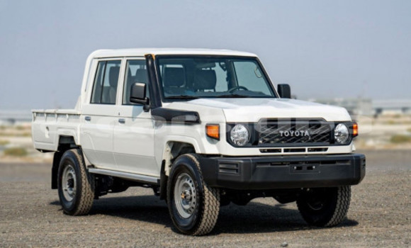 Buy Used Toyota Land Cruiser White Car in Juba in South Sudan Buy Used Toyota Land Cruiser White Car in Juba in South Sudan