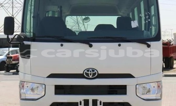 Buy Used Toyota Coaster White Car in Juba in South Sudan