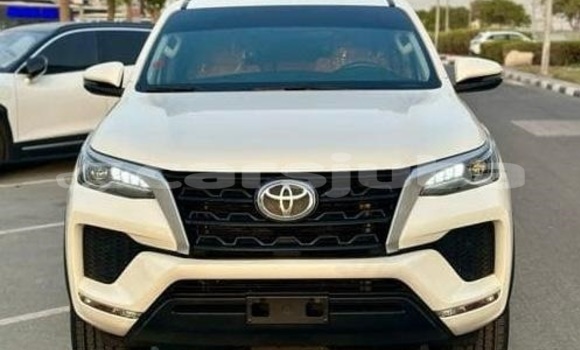 Buy Used Toyota Fortuner White Car in Juba in South Sudan Buy Used Toyota Fortuner White Car in Juba in South Sudan