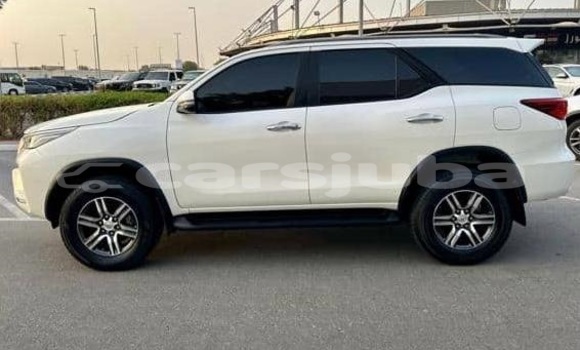 Buy Used Toyota Fortuner White Car in Juba in South Sudan Buy Used Toyota Fortuner White Car in Juba in South Sudan