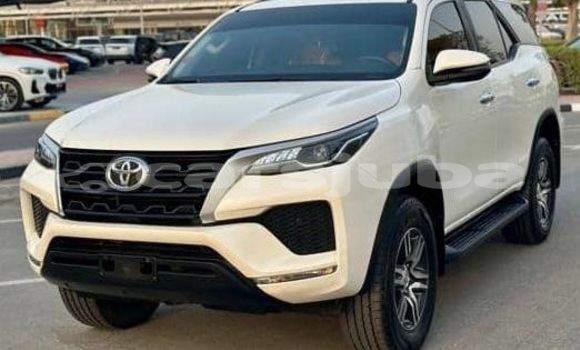 Buy Used Toyota Fortuner White Car in Juba in South Sudan Buy Used Toyota Fortuner White Car in Juba in South Sudan