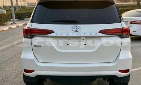 Buy Used Toyota Fortuner White Car in Juba in South Sudan Buy Used Toyota Fortuner White Car in Juba in South Sudan