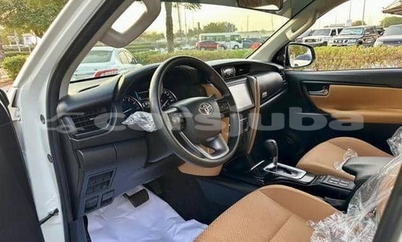 Buy Used Toyota Fortuner White Car in Juba in South Sudan Buy Used Toyota Fortuner White Car in Juba in South Sudan