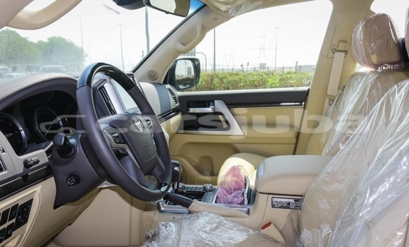 Buy Used Toyota Land Cruiser White Car in Juba in South Sudan Buy Used Toyota Land Cruiser White Car in Juba in South Sudan