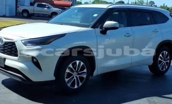 Buy Used Toyota Highlander White Car in Juba in South Sudan Buy Used Toyota Highlander White Car in Juba in South Sudan