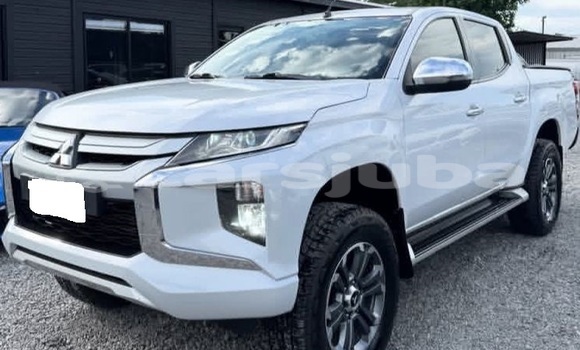 Buy Used Mitsubishi L200 White Car in Juba in South Sudan Buy Used Mitsubishi L200 White Car in Juba in South Sudan