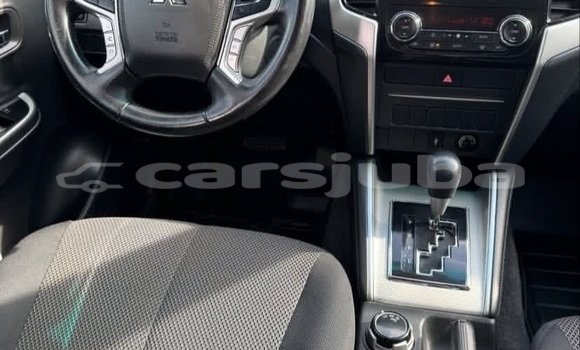 Buy Used Mitsubishi L200 White Car in Juba in South Sudan Buy Used Mitsubishi L200 White Car in Juba in South Sudan
